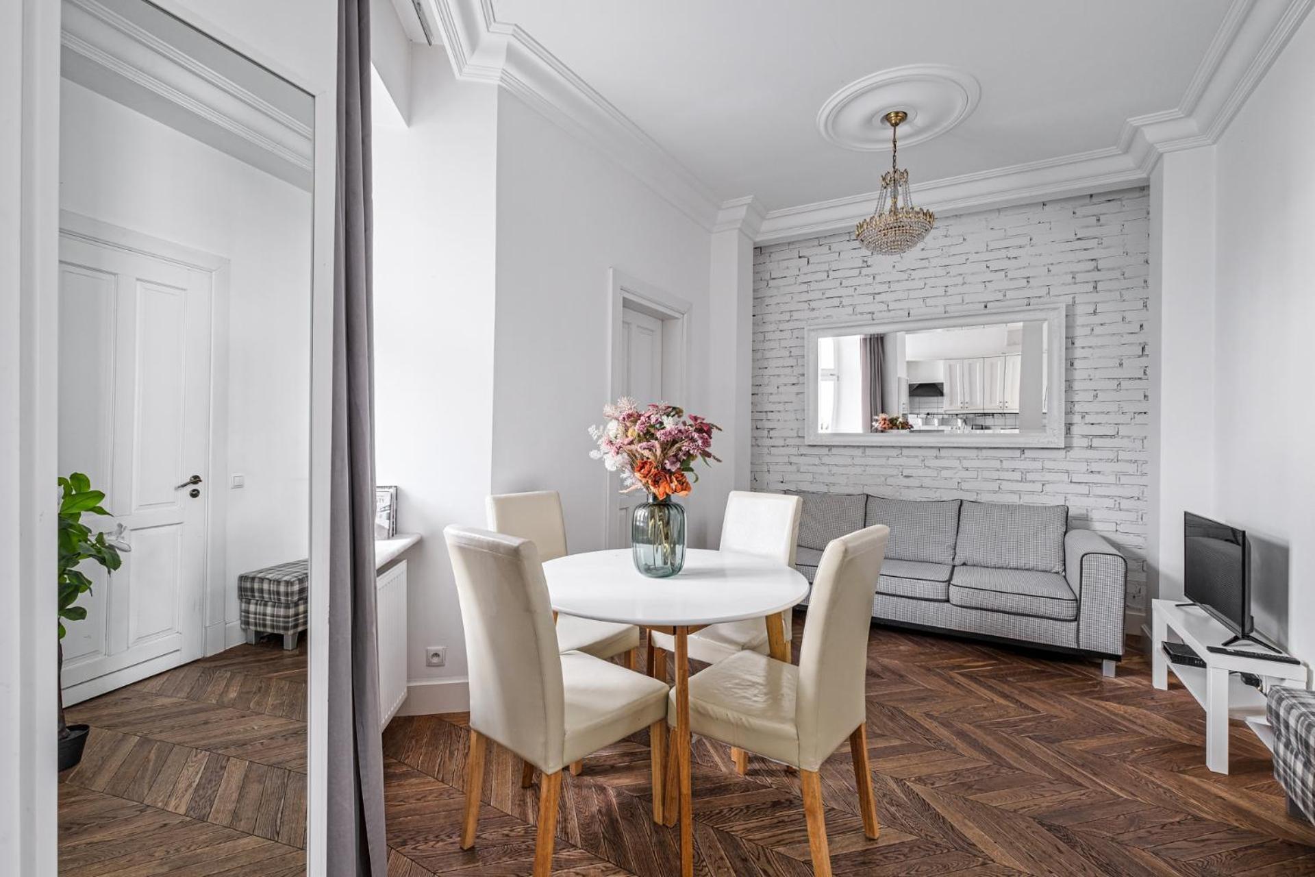 City Center - Cozy And Bright - Dobra 11 Варшава Экстерьер фото